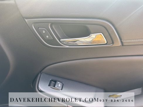 Used 2017 GMC Yukon SLT image 38