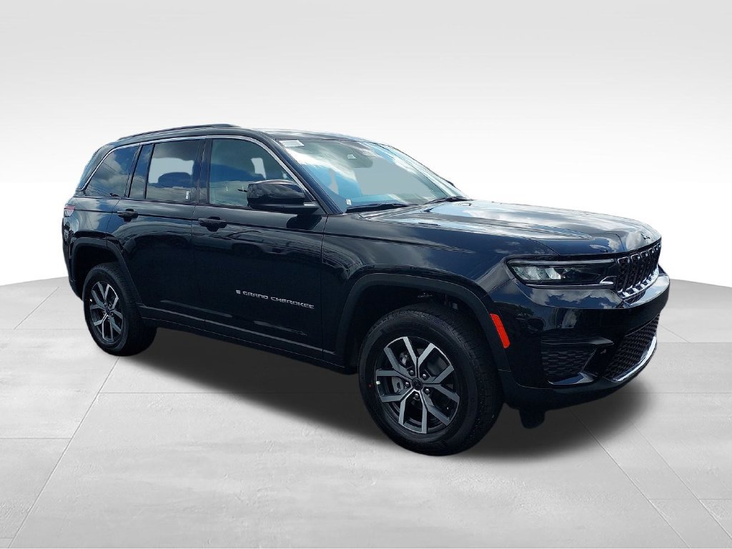New 2027 Jeep Grand Cherokee Laredo X AWD/4WD image 7