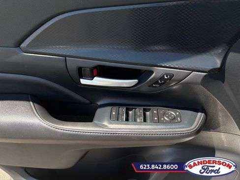 Used 2024 Toyota Grand Highlander AWD Hybrid image 11