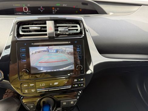 Used 2016 Toyota Prius Three FWD image 22