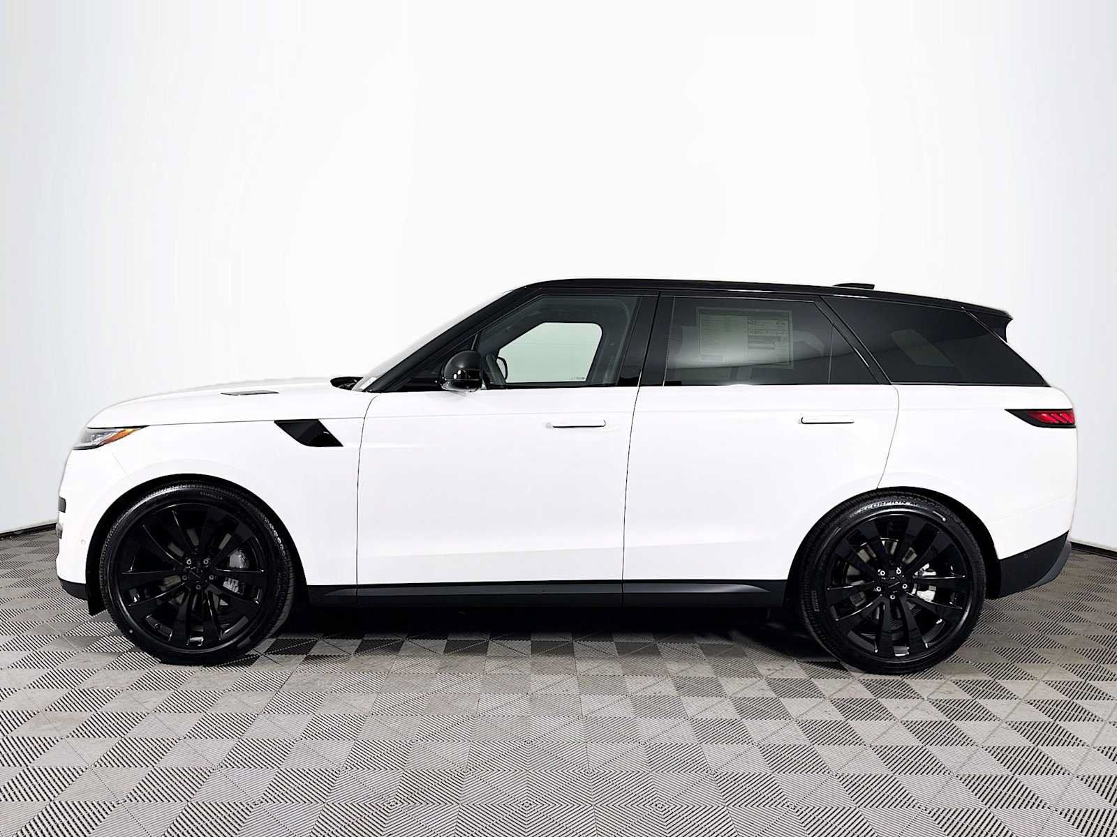 New 2026 Land Rover Range Rover Sport SE AWD/4WD image 8