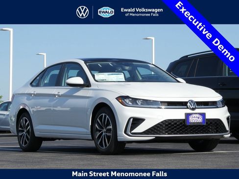 New 2025 Volkswagen Jetta SE image 1