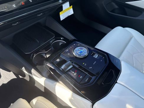 New 2026 BMW 530i xDrive w/ Premium Package AWD/4WD image 24