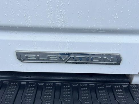 Used 2022 GMC Sierra 1500 Elevation w/ Preferred Package AWD/4WD image 5