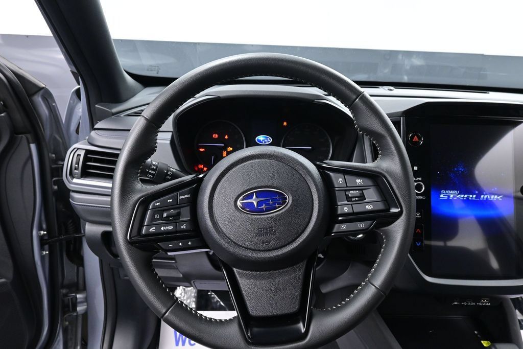 Used 2025 Subaru Forester Premium AWD/4WD image 31