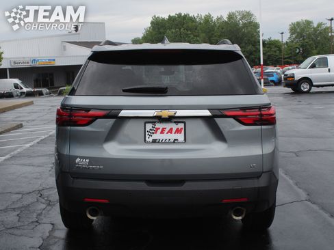 Used 2023 Chevrolet Traverse LT FWD image 5