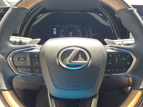Used 2024 Lexus RX 350 Premium w/ Accessory Package (Z1) AWD/4WD image 8