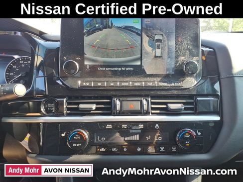 Certified 2025 Nissan Pathfinder SL FWD image 24