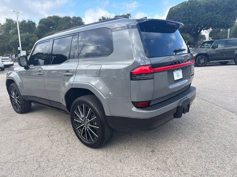 Certified 2025 Lexus GX 550 w/ Accessory Package (2T) AWD/4WD image 3