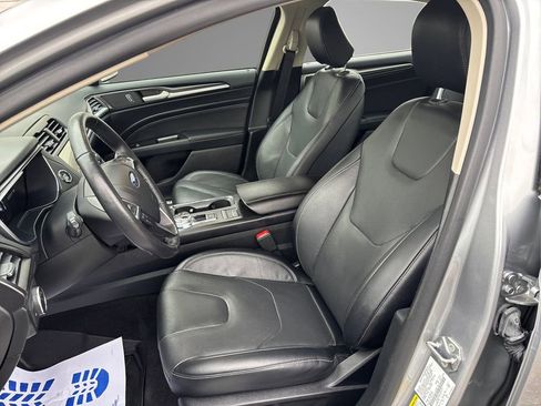 Used 2020 Ford Fusion Energi Titanium image 9