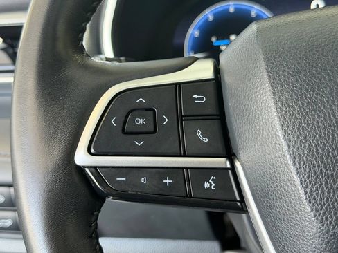 Used 2023 Toyota Highlander Platinum FWD image 25