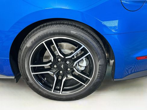 Used 2021 Ford Mustang GT Premium w/ Equipment Group 401A RWD image 11