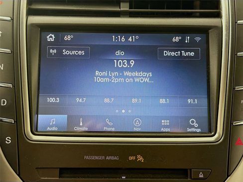 Used 2020 Lincoln Nautilus Reserve w/ Equipment Group 201A image 15