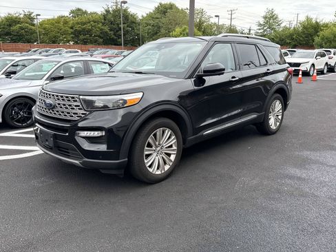Used 2023 Ford Explorer Limited w/ Limited Technology Package AWD/4WD image 2