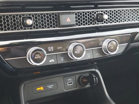 Certified 2024 Honda Civic Sport image 23