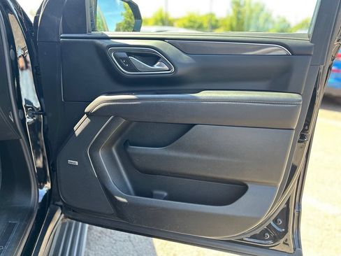 Used 2023 GMC Yukon AT4 w/ AT4 Premium Package AWD/4WD image 17