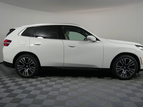 Used 2025 BMW X3 xDrive30i w/ Premium Package image 2