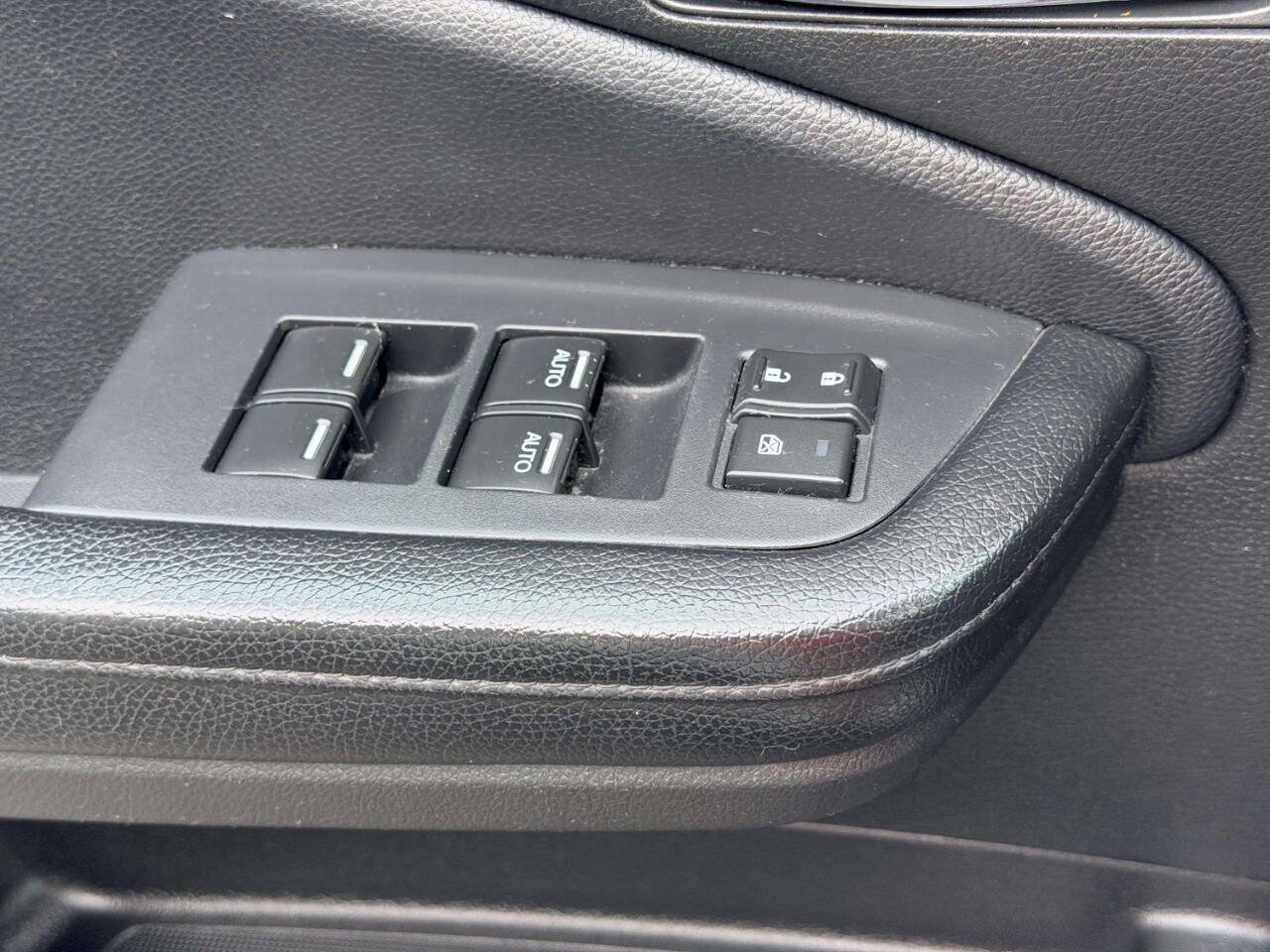 Used 2016 Honda Pilot Elite image 17
