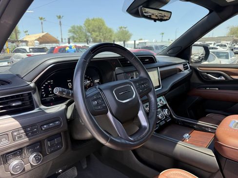 Used 2023 GMC Yukon Denali Ultimate image 21