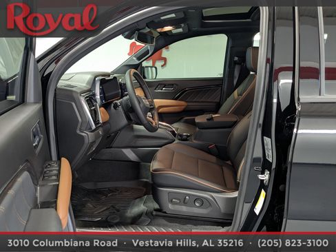 Used 2026 GMC Canyon AT4 w/ Technology Plus Package AWD/4WD image 15