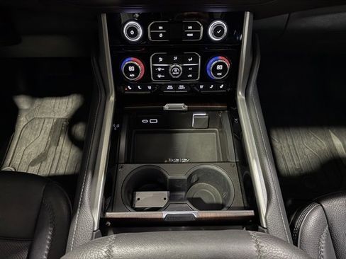 Used 2022 GMC Yukon Denali w/ Denali Premium Package image 23
