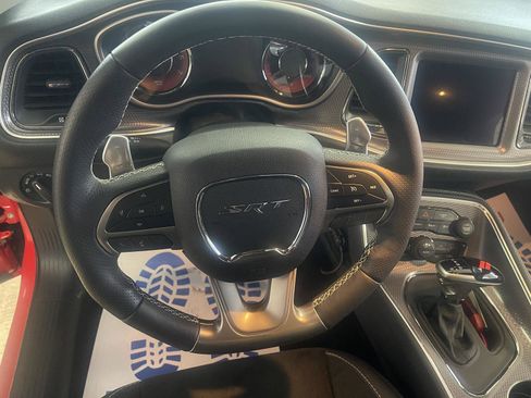 Used 2018 Dodge Challenger SRT Hellcat image 9