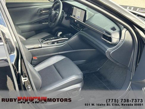 Used 2025 Toyota Crown Signia image 25