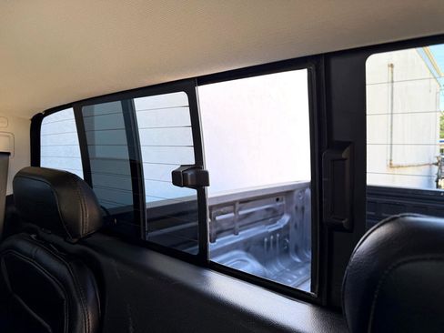 Used 2018 GMC Canyon SLE w/ SLE Convenience Package image 25