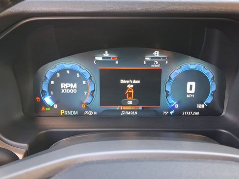 Used 2025 Ford Bronco Outer Banks AWD/4WD image 18