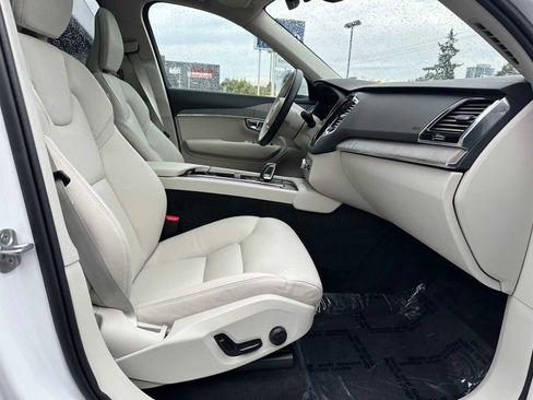 Used 2025 Volvo XC90 B6 Plus w/ Protection Package Premier image 10