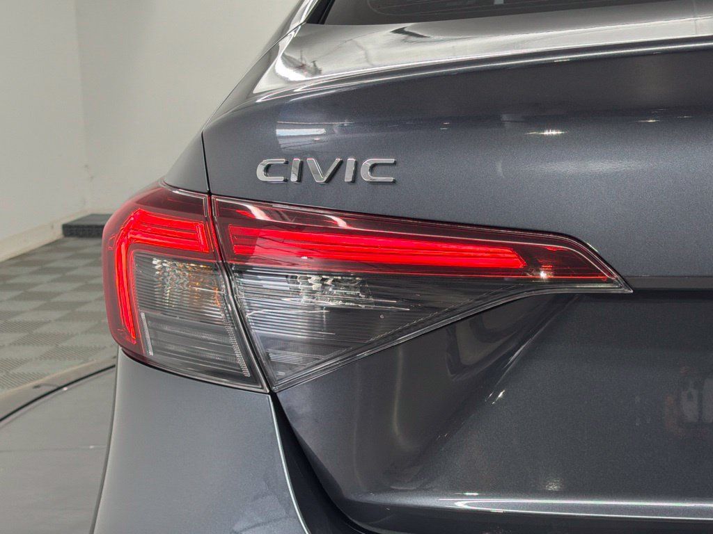 Used 2025 Honda Civic Sport image 14