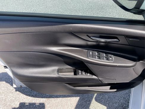 Used 2017 Jaguar XE Premium RWD image 20