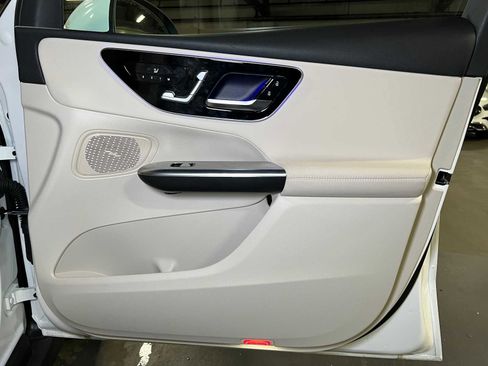 Certified 2025 Mercedes-Benz GLC 300 4MATIC image 10