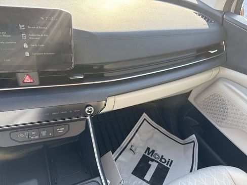 New 2026 Kia Carnival EX FWD image 11