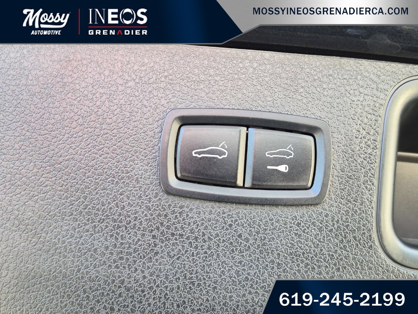 Used 2023 Porsche Macan AWD/4WD image 25