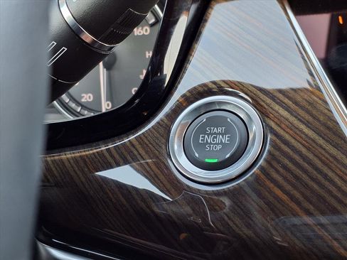 Used 2024 Cadillac XT6 Sport w/ Platinum Package image 22