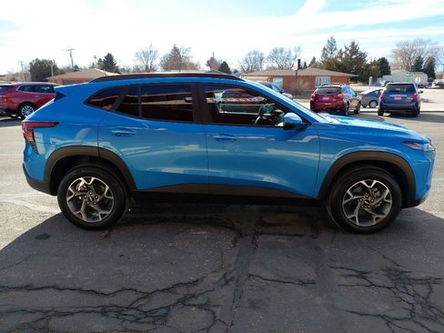 Used 2025 Chevrolet Trax LT image 5