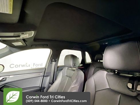 Used 2023 Audi Q3 2.0T Premium Plus w/ Premium Plus Package image 26