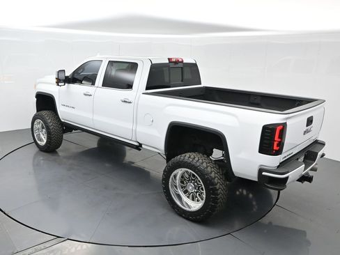 Used 2017 GMC Sierra 2500 Denali w/ Duramax Plus Package image 55