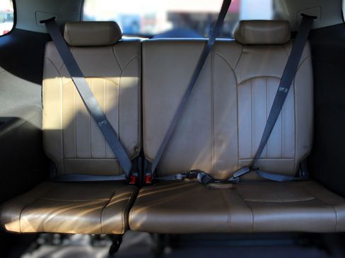 Used 2014 Buick Enclave Leather image 13