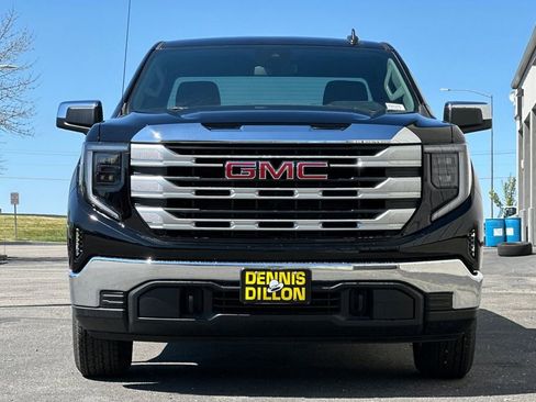 New 2025 GMC Sierra 1500 SLE image 3
