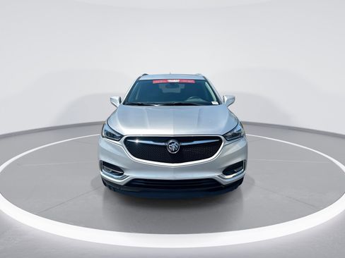 Used 2020 Buick Enclave Essence w/ Sport Touring Edition FWD image 3
