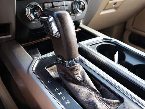 Used 2019 Ford F150 Lariat w/ Equipment Group 502A Luxury image 26