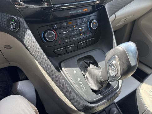 Used 2022 Ford Transit Connect Titanium FWD image 16