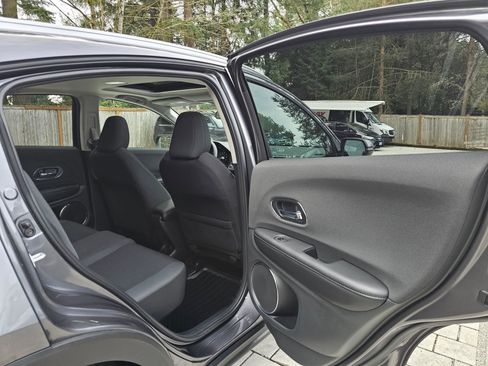 Used 2022 Honda HR-V EX image 12
