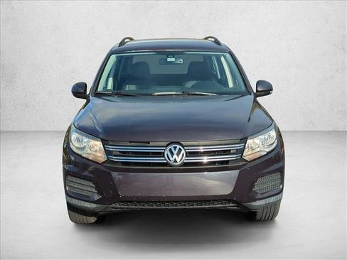 Used 2016 Volkswagen Tiguan S image 2