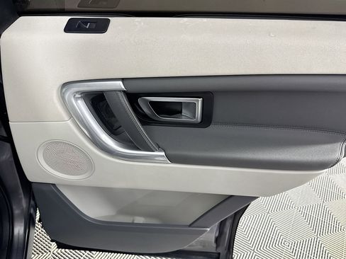 Used 2016 Land Rover Discovery Sport HSE AWD/4WD image 27