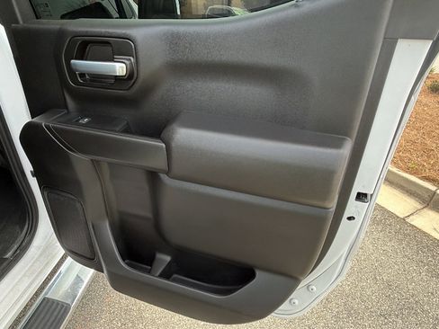 Used 2021 Chevrolet Silverado 1500 LT image 20