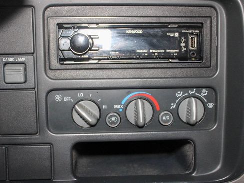 Used 1996 Chevrolet Silverado 1500 2WD Regular Cab image 14