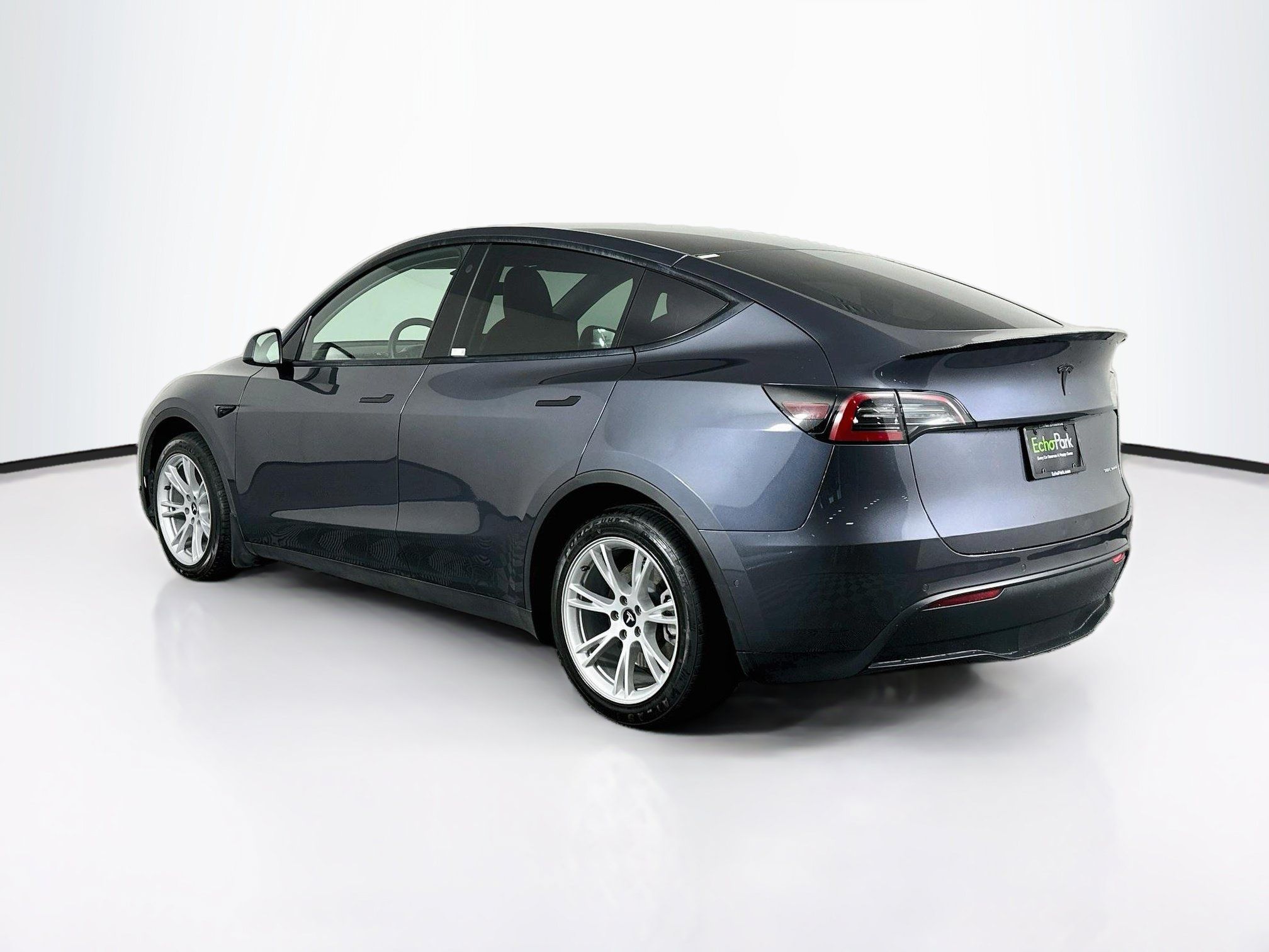 Used 2022 Tesla Model Y Long Range AWD/4WD image 5